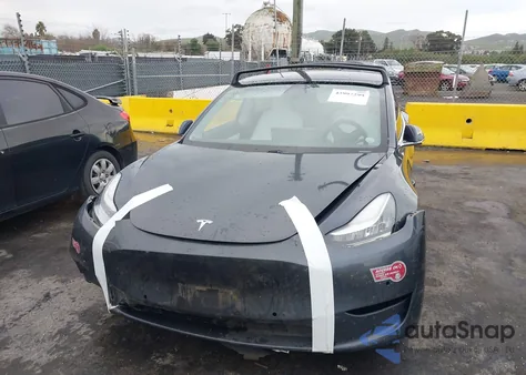 2019 Tesla Model 3 Long Range/Performance из США, поврежденный, VIN 5YJ3E1EB4KF213701